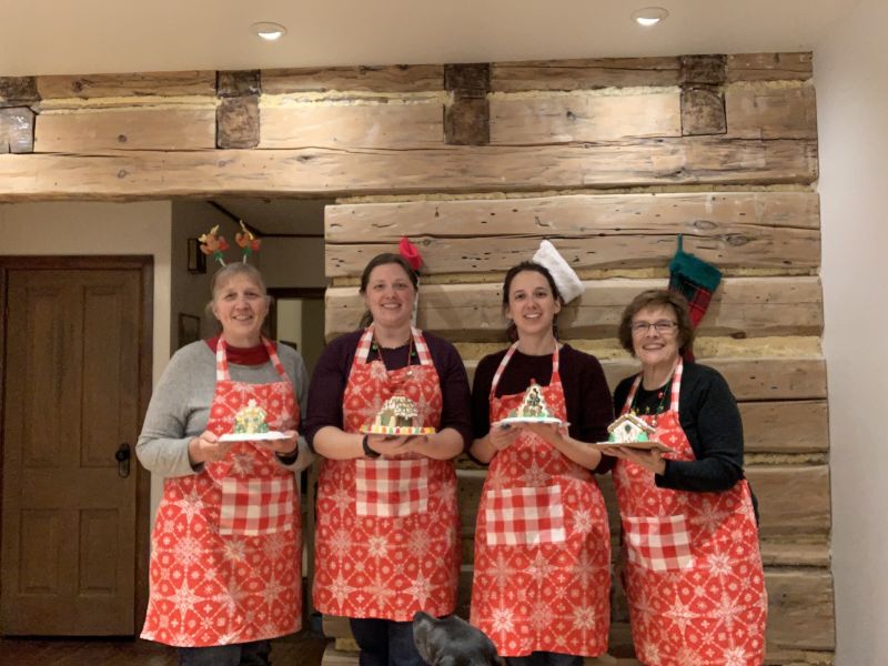 Decorating Gingerbread Houses - A Family Tradition