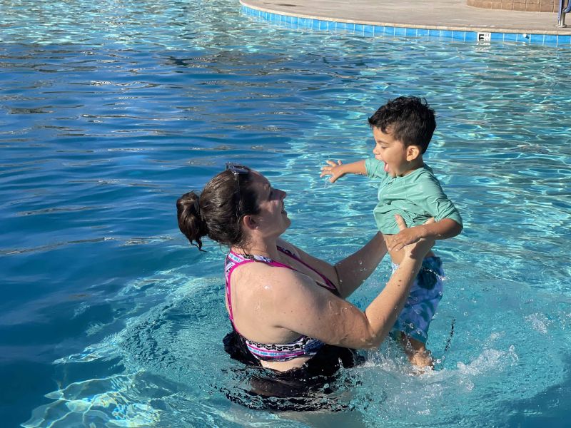 Splashin' Around the Neighborhood Pool